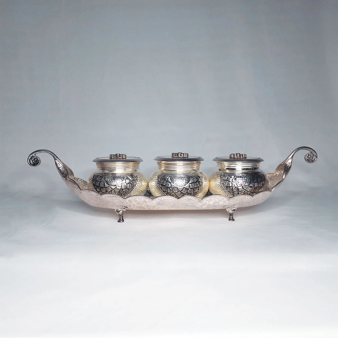 Silver Tray with Dabi (Set of 4 pcs)